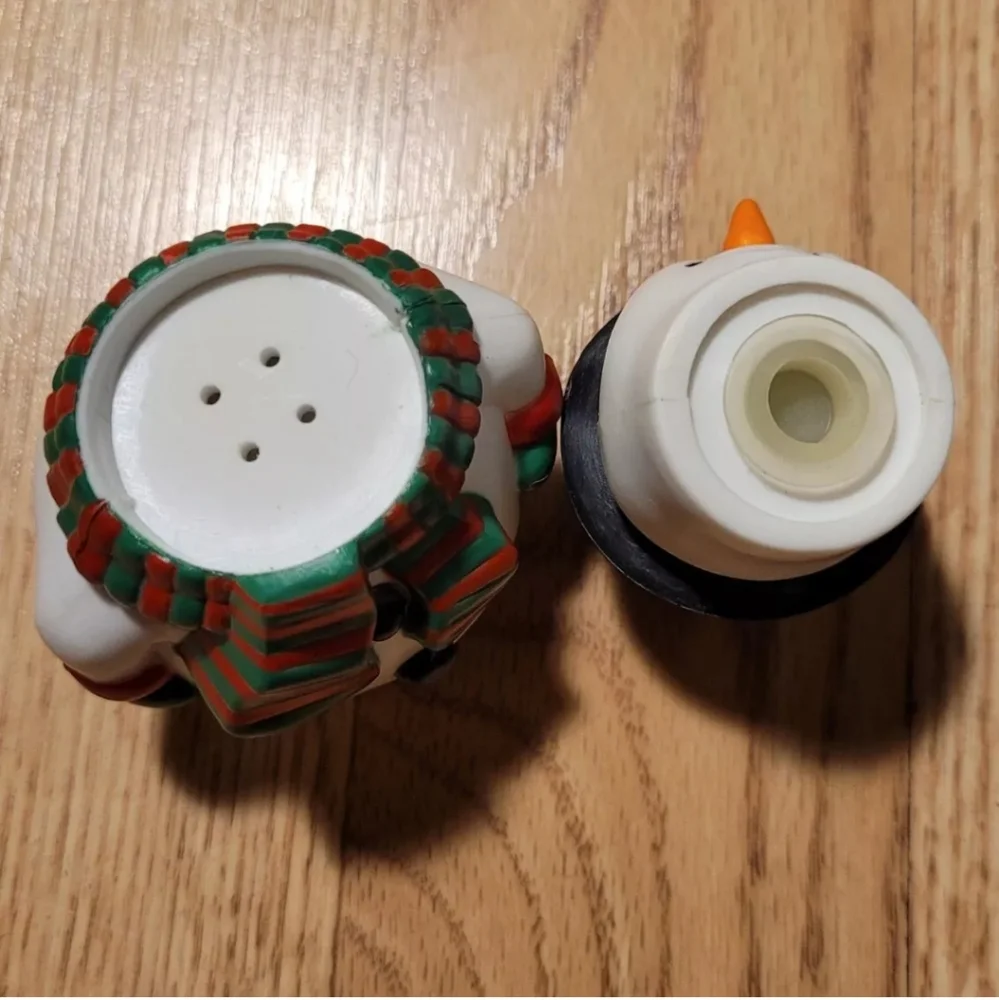 Vintage Avon Snowman Top Hat Salt & Pepper Shakers